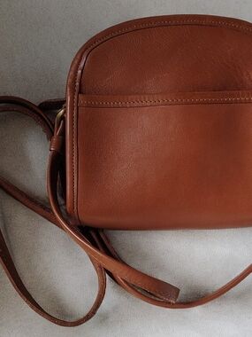 Vintage Coach Abbie Zip Bag 9017 British Tan USA Leather Crossbody Purse Classic